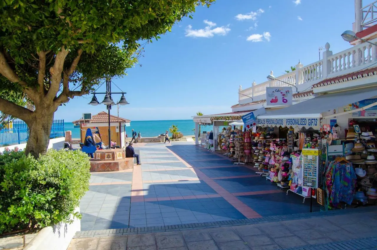 Apartamento Vacacional A 1 Minuto De La Playa - Carihuela Torremolinos